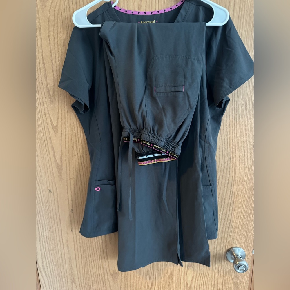 HeartSoul Scrub Set